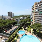 With Shared Pool Apartamento Lignano Sabbiadoro