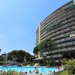公寓 With Shared Pool *
